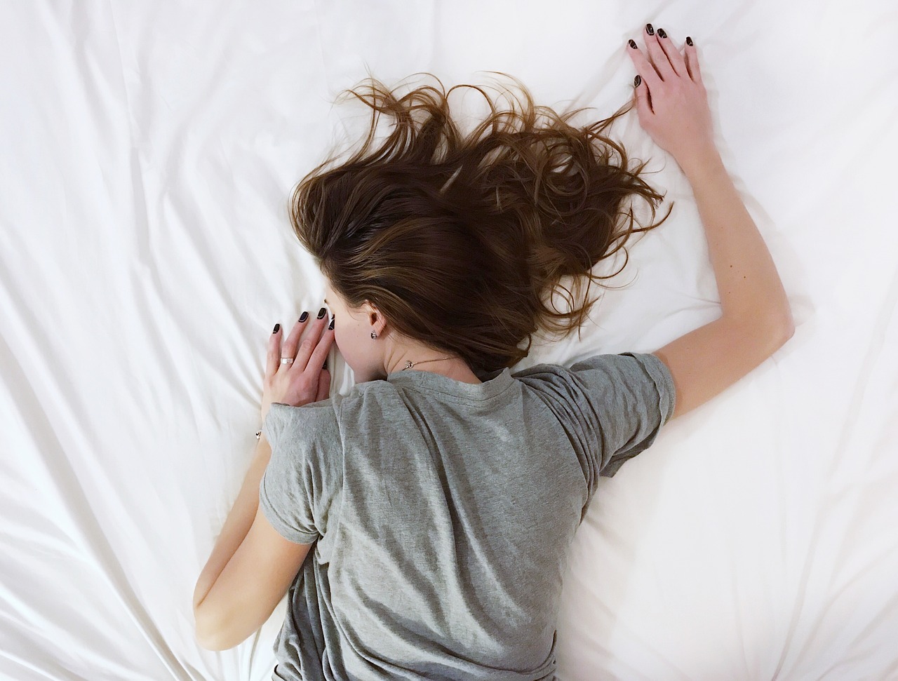 Free White Sheet photo and picture